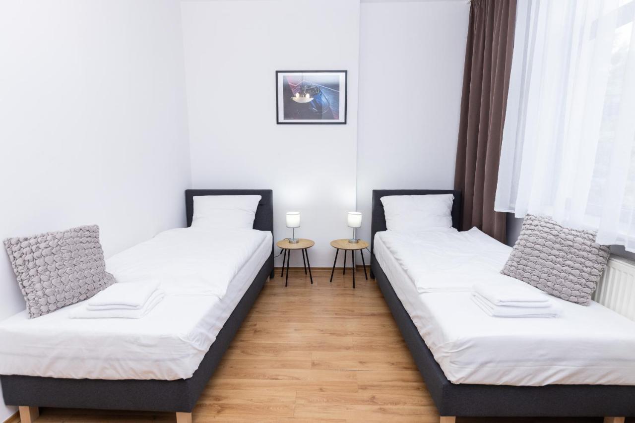 Hotel Tor Kielce Cminsk エクステリア 写真